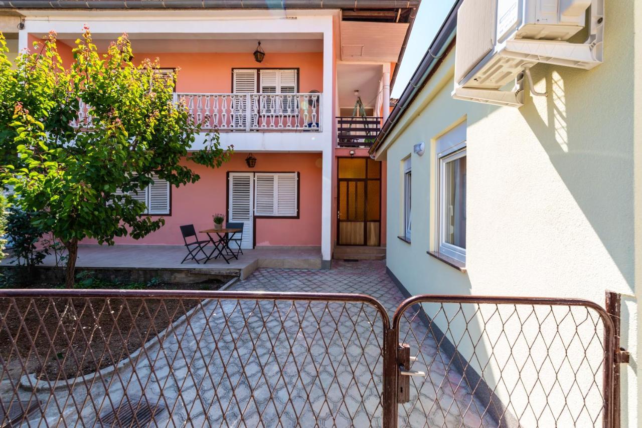 Studio Apartment Gina Zadar Exterior photo